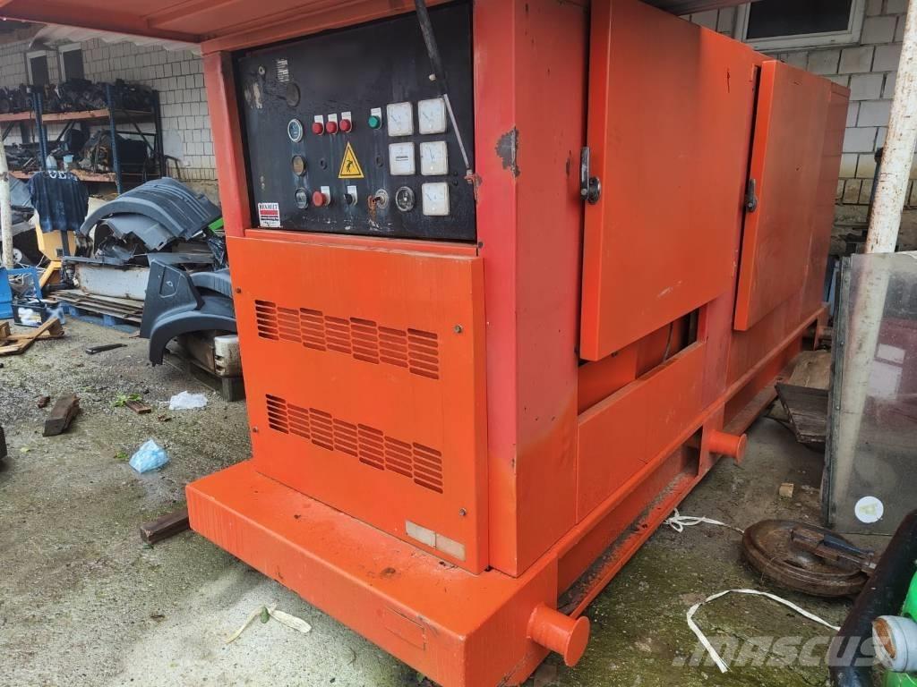 Renault Agregat 100 kVa Renault Diesel Naftové generátory