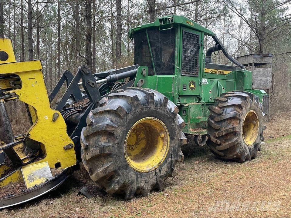 John Deere 643L II Kácecí harvestory