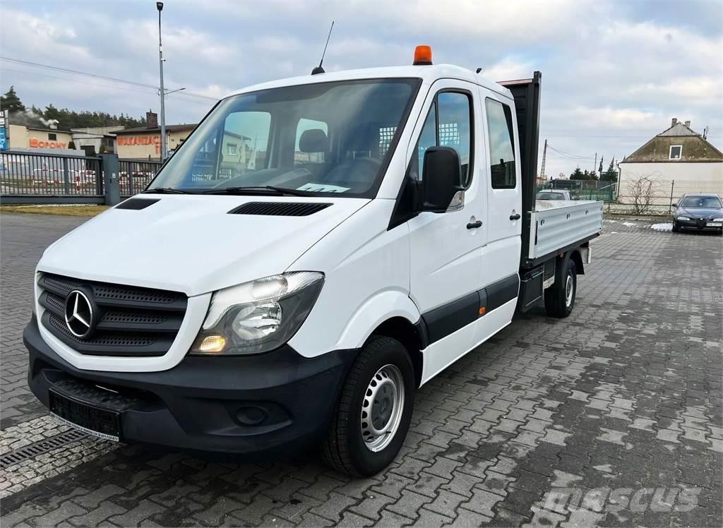 Mercedes-Benz Sprinter 316 CDI Doka Double Cabin 7-seater Box Kabiny a interiér