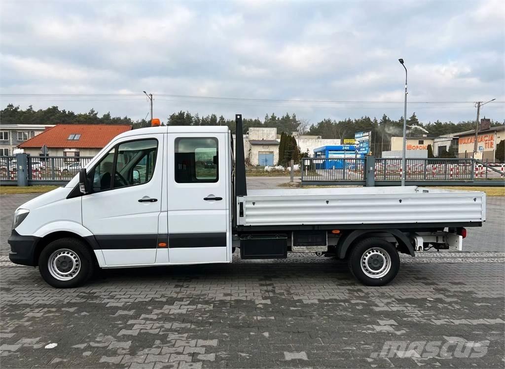 Mercedes-Benz Sprinter 316 CDI Doka Double Cabin 7-seater Box Kabiny a interiér