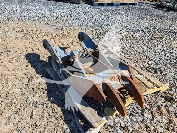 Strickland Ostatní komponenty