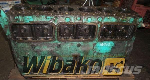 Volvo Crankcase for engine Volvo TD100G 158092 Motory