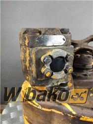 Commercial Hydraulic pump Commercial D230-32 657735C91