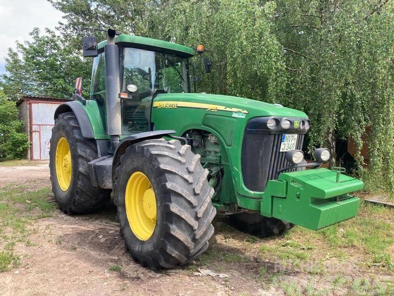 John Deere 8420 Traktory