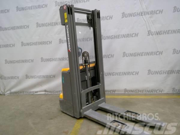 Jungheinrich EJC 112 Ručně vedené vysokozdvižné vozíky