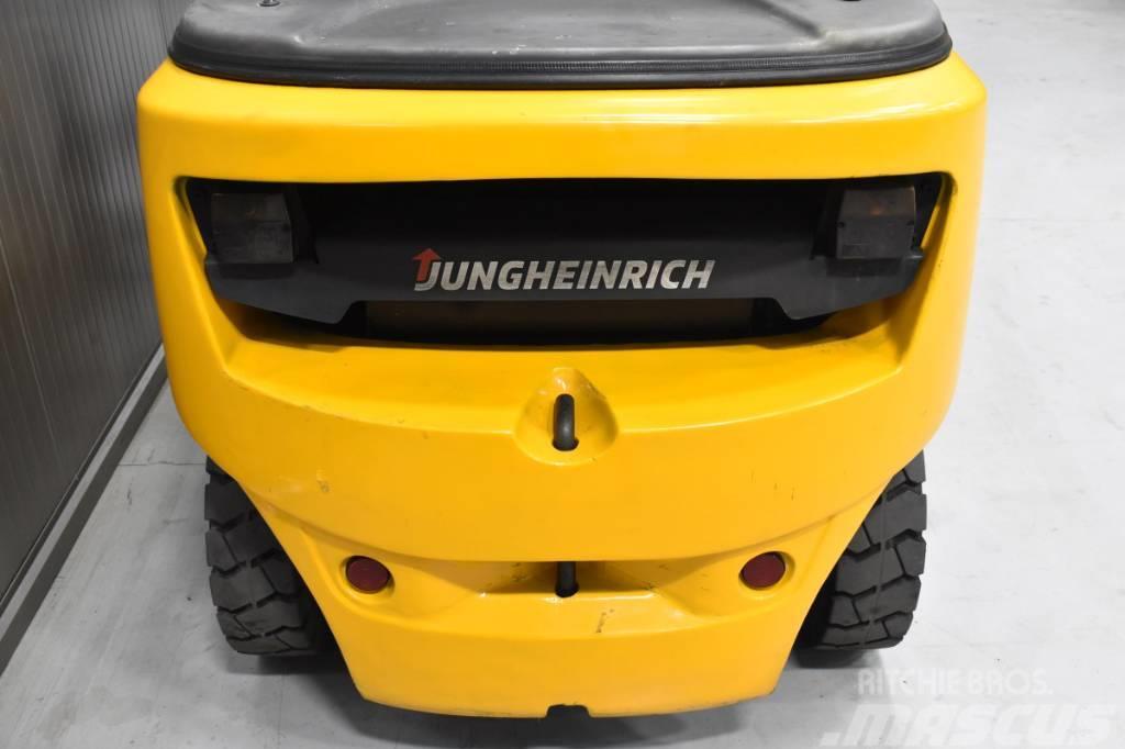 Jungheinrich DFG 425 Dieselové vozíky