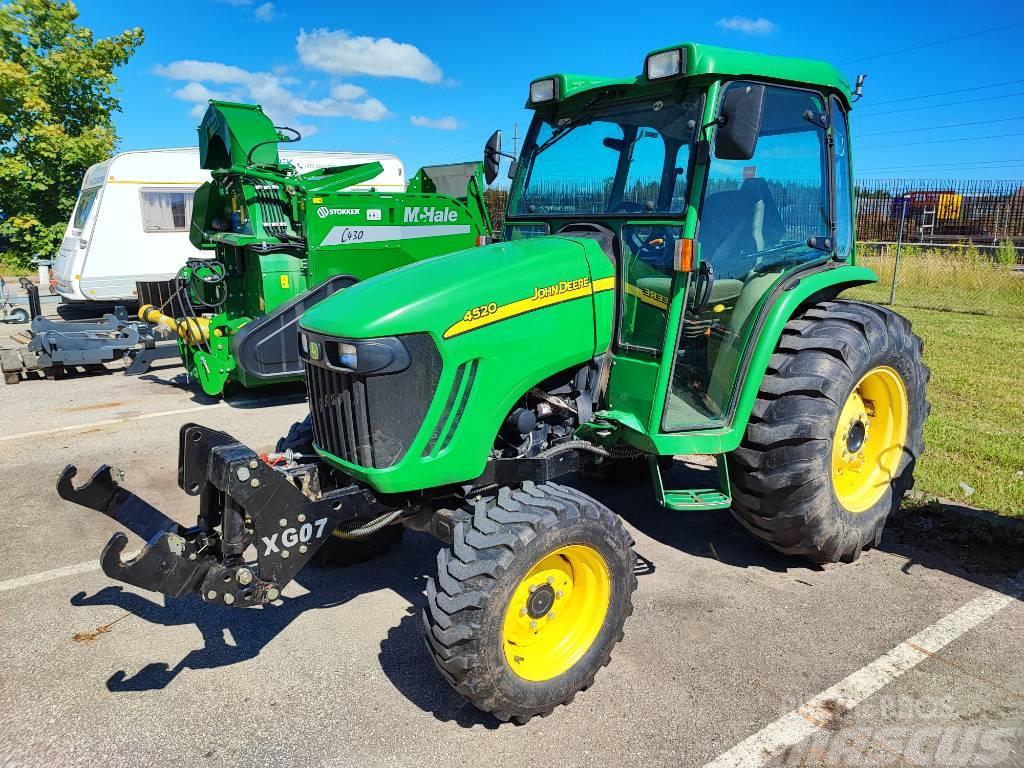 John Deere 4520 Kompaktní traktory