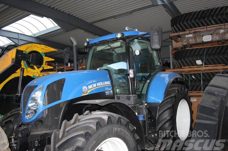 New Holland T7.200 CLASSIC Traktory