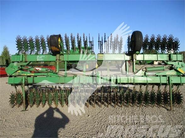 John Deere 400 Další stroje na zpracování půdy a příslušenství