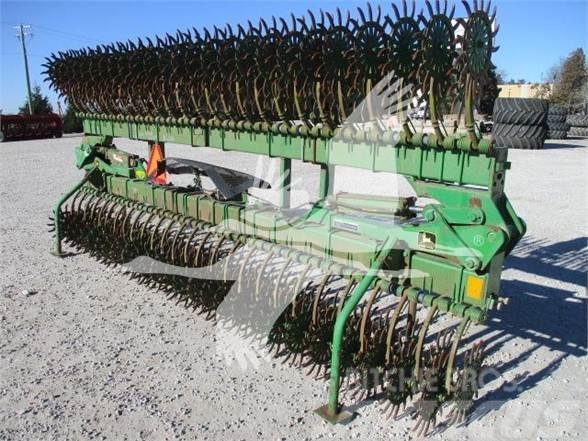 John Deere 400 Další stroje na zpracování půdy a příslušenství