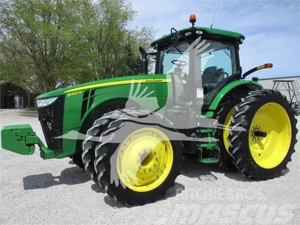 John Deere 8320R Traktory