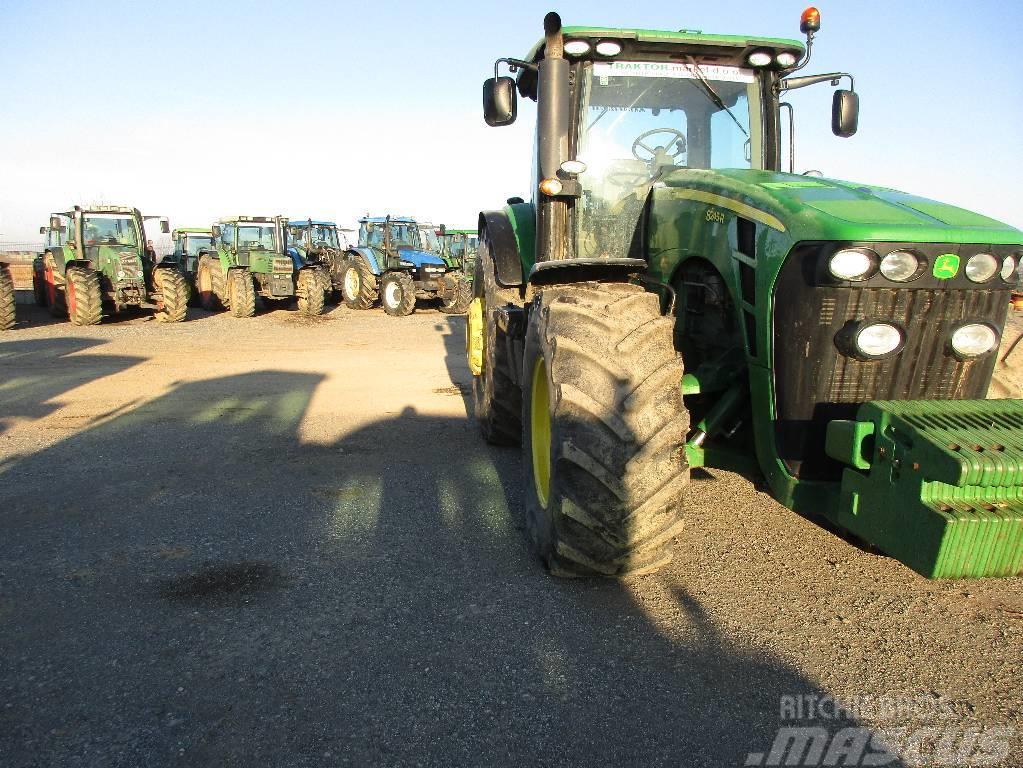 John Deere 8245 R Traktory