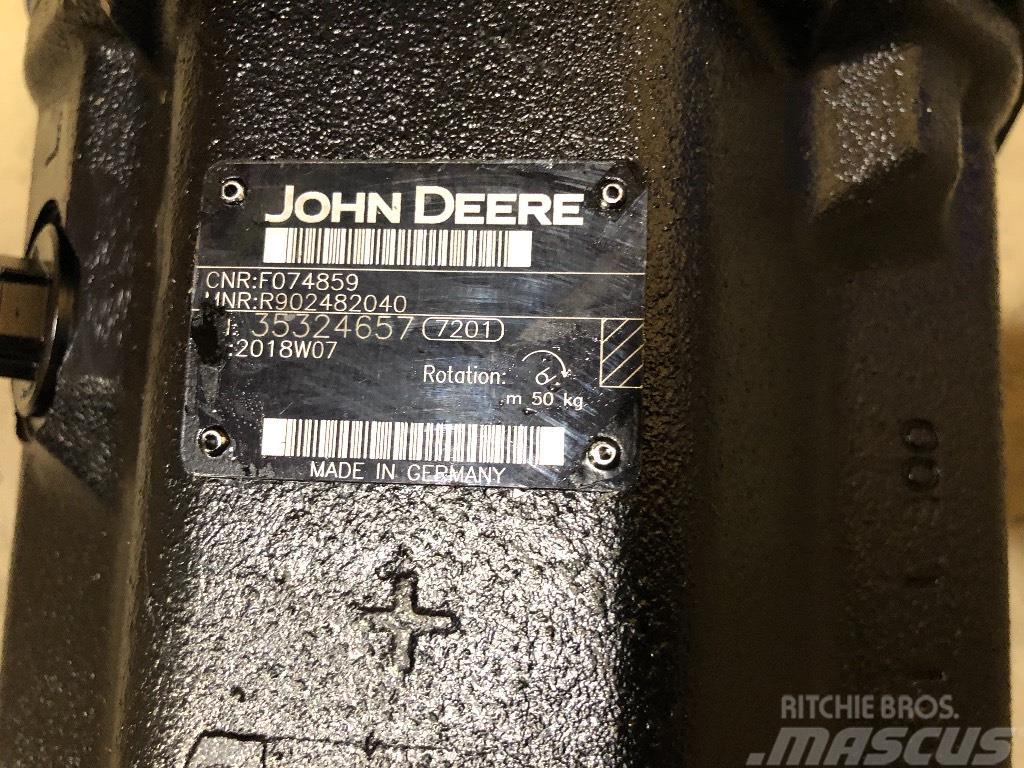 John Deere 810 E/F074859 Vyvážecí traktory