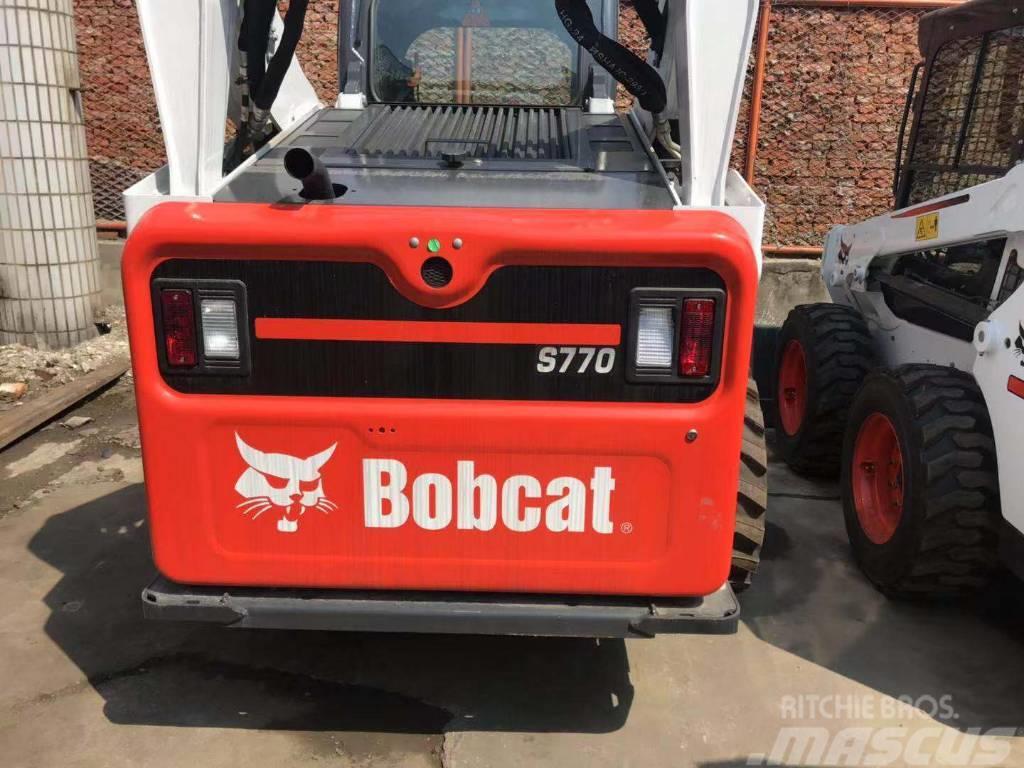 Bobcat 750 Smykem řízené nakladače