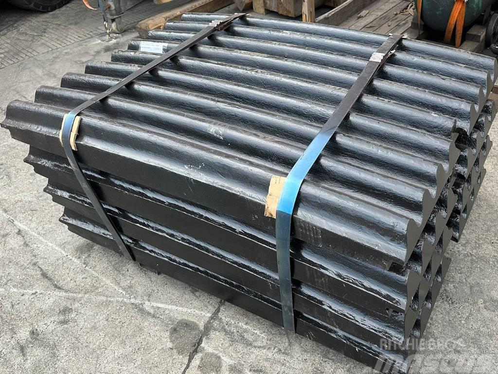 Kinglink Jaw Plate For Jaw Crusher CT2036 CT3042 Drtící lopaty
