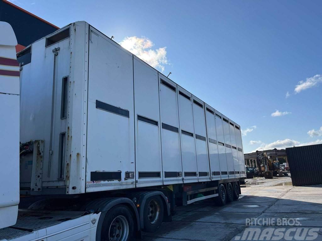 Schmitz Cargobull NKS SCB S3B BOX L=13682 mm Návěsy pro přepravu zvířat