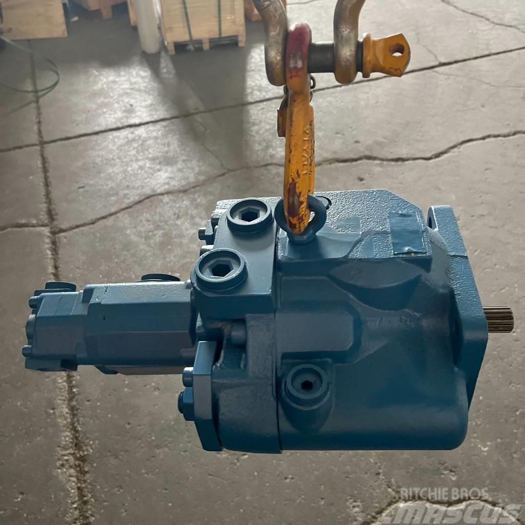 Takeuchi B070 hydraulic pump 19020-14800 pump Převodovka