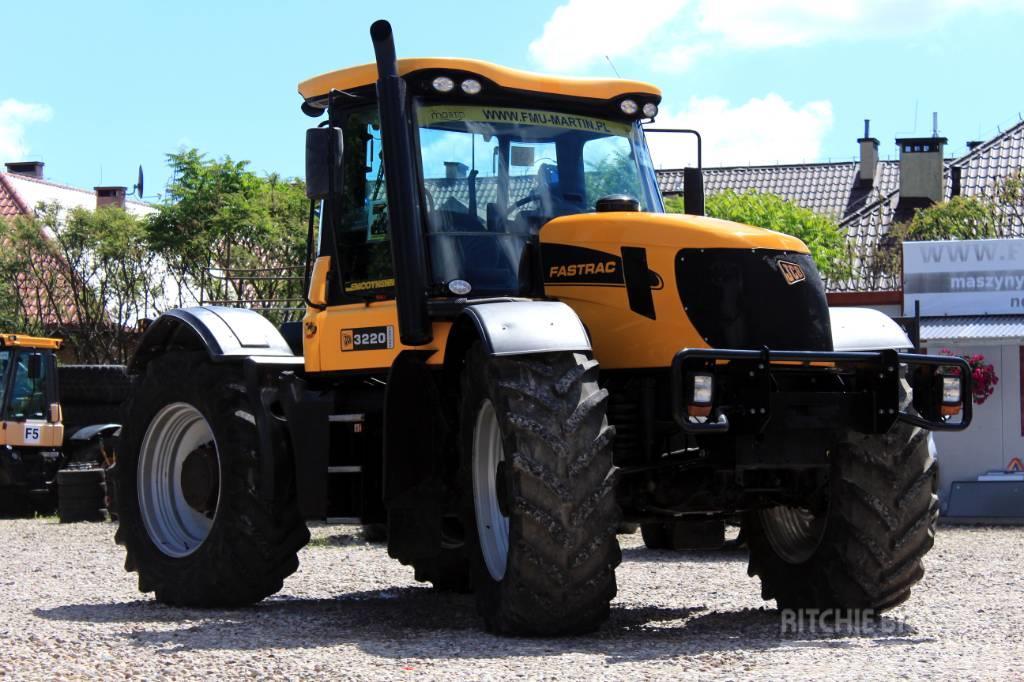 JCB Fastrac 3220-65 Traktory