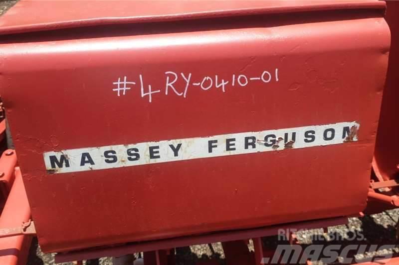 Massey Ferguson 4 Row Planter Další
