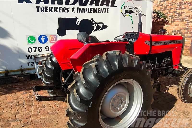 Massey Ferguson 245 Traktory