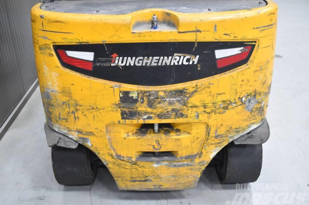 Jungheinrich EFG 430 k Akumulátorové vozíky