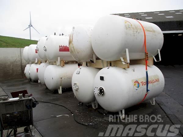LPG GAS GASTANK 2700 LITER Cisternové návěsy
