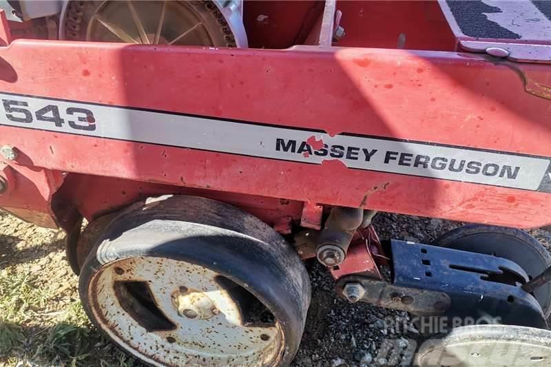 Massey Ferguson 4 Row Massey Ferguson 543 Planter Další