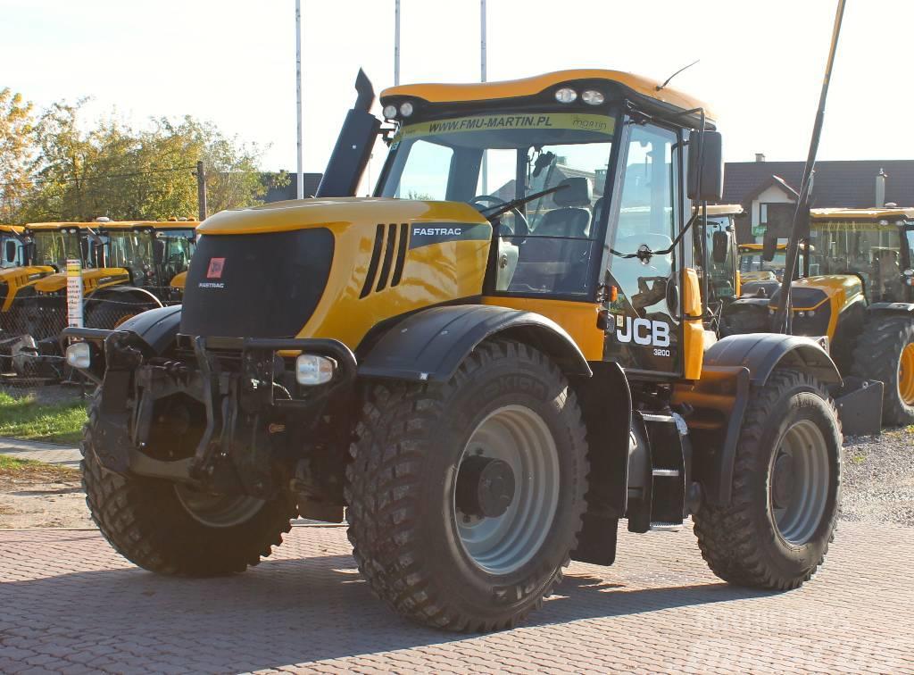 JCB 3200 Traktory