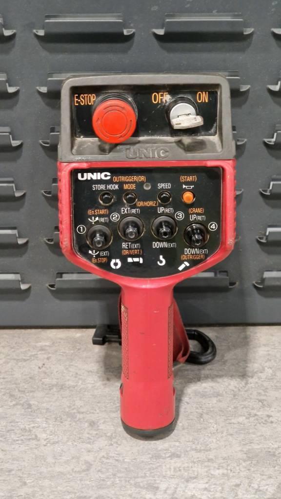Unic URW-376 Minijeřáby