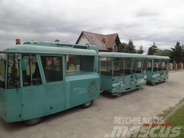  Cpil tourist train + 3 wagons Další autobusy