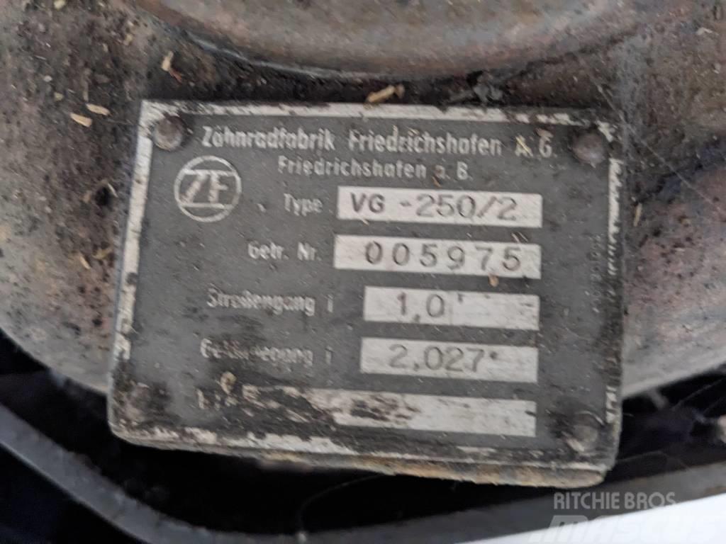 ZF Verteilergetriebe VG-250/2 Převodovky