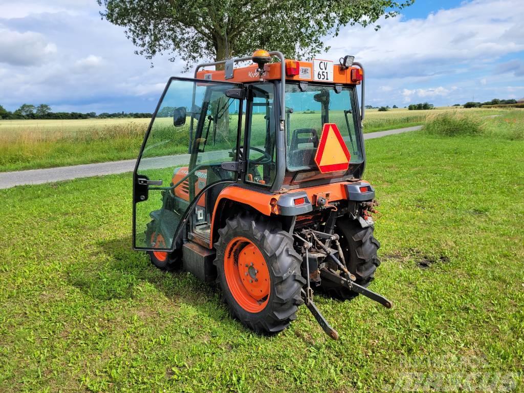 Kubota STV 36 Kompaktní traktory