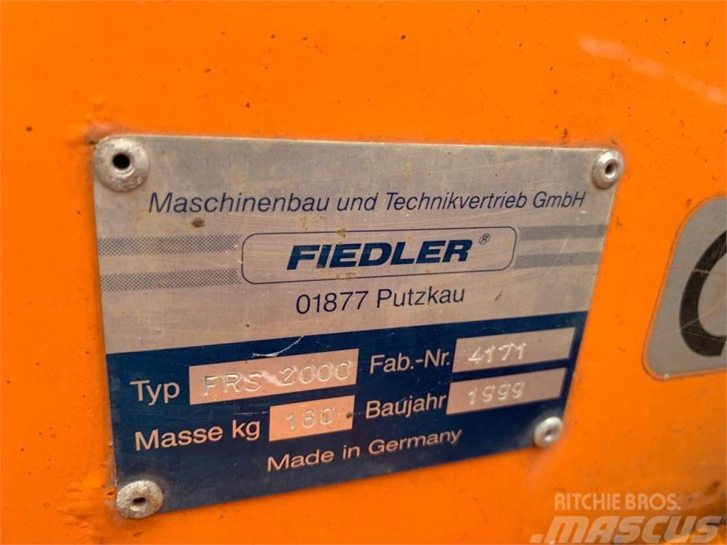 Fiedler Schneepflug FRS 2000 Další komunální stroje