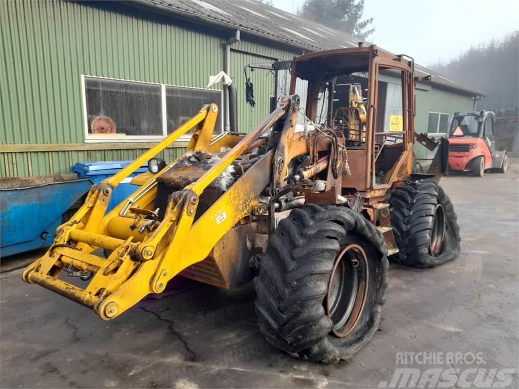 Hydrema 906 F Traktory