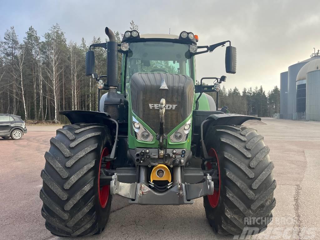 Fendt 828 Vario Profi Plus Traktory