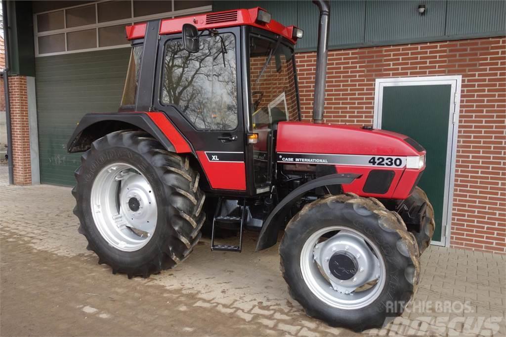 Case IH 4230 XL Traktory