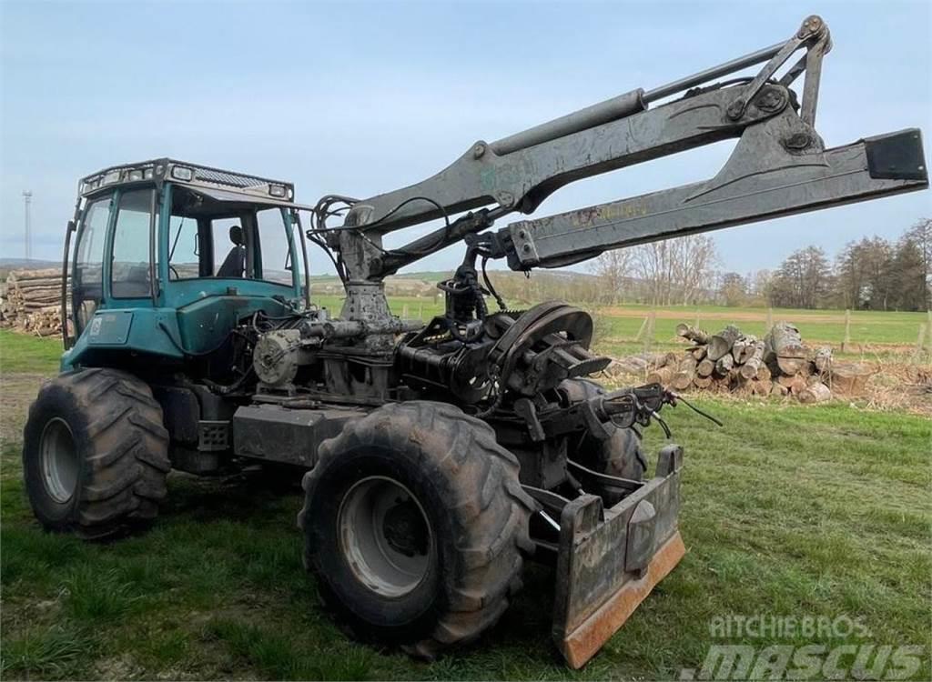 GS Felix TWT 140K Lesní kolové traktory