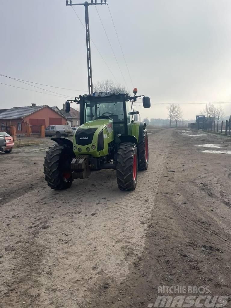 CLAAS Axos 330 Traktory