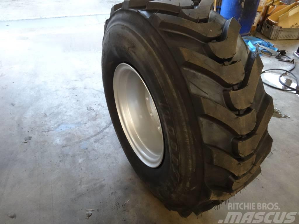  H. Vrakking Tires 46x17.0R20 or 450/70R20 Pneumatiky, kola a ráfky