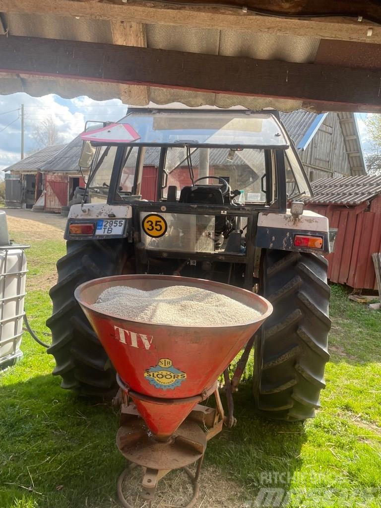 CASE 1390 Traktory