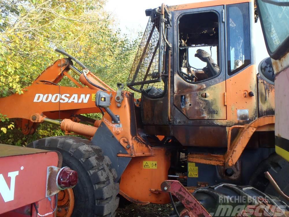 Doosan Daewoo DL250 Traktory