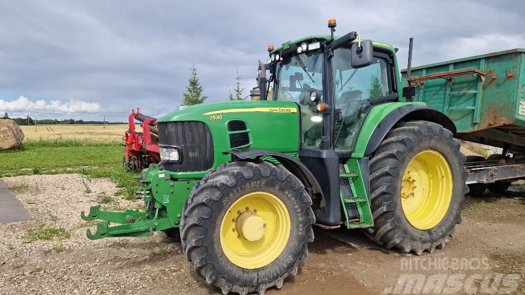 John Deere 7530 Premium AP Traktory