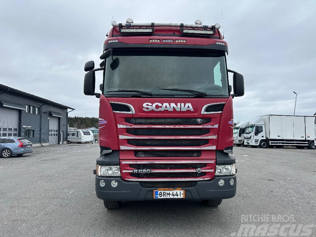 Scania R620 8x4 Vozy na přepravu kmenů