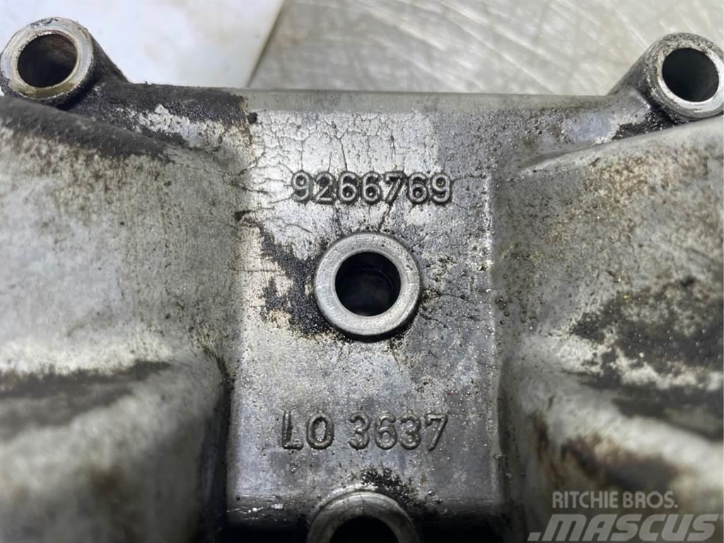 Liebherr L544-9266769-Oil filter bracket/Oelfilterkonsole Motory