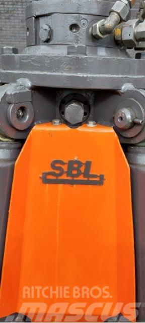 SBL 600 liter Klešťové drapáky