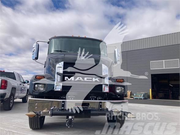 Mack MD6 Cisternové vozy