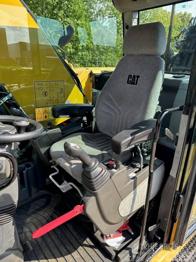 CAT MH3026 from 2019 Stroje pro manipulaci s odpadem