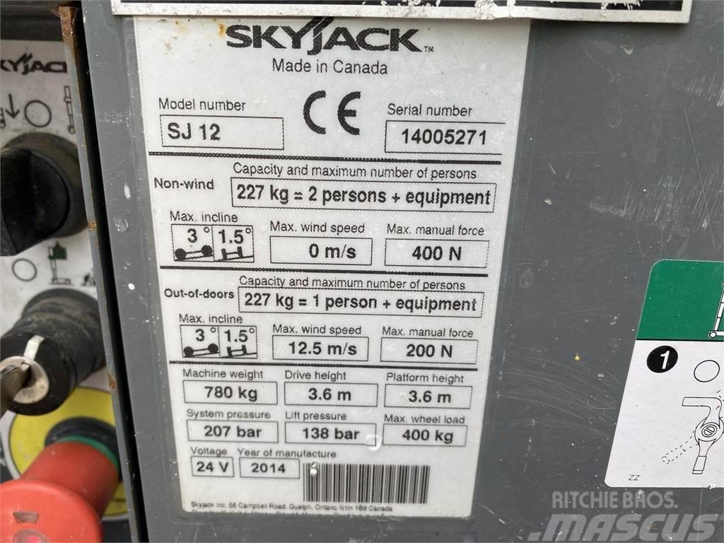 SkyJack SJ12 Vertikální sloupové výtahy