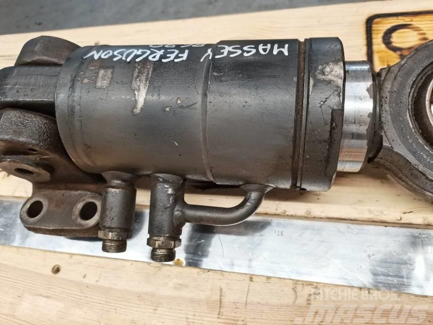 Massey Ferguson 8670  Axle suspension cylinder Podvozky a zavěšení kol
