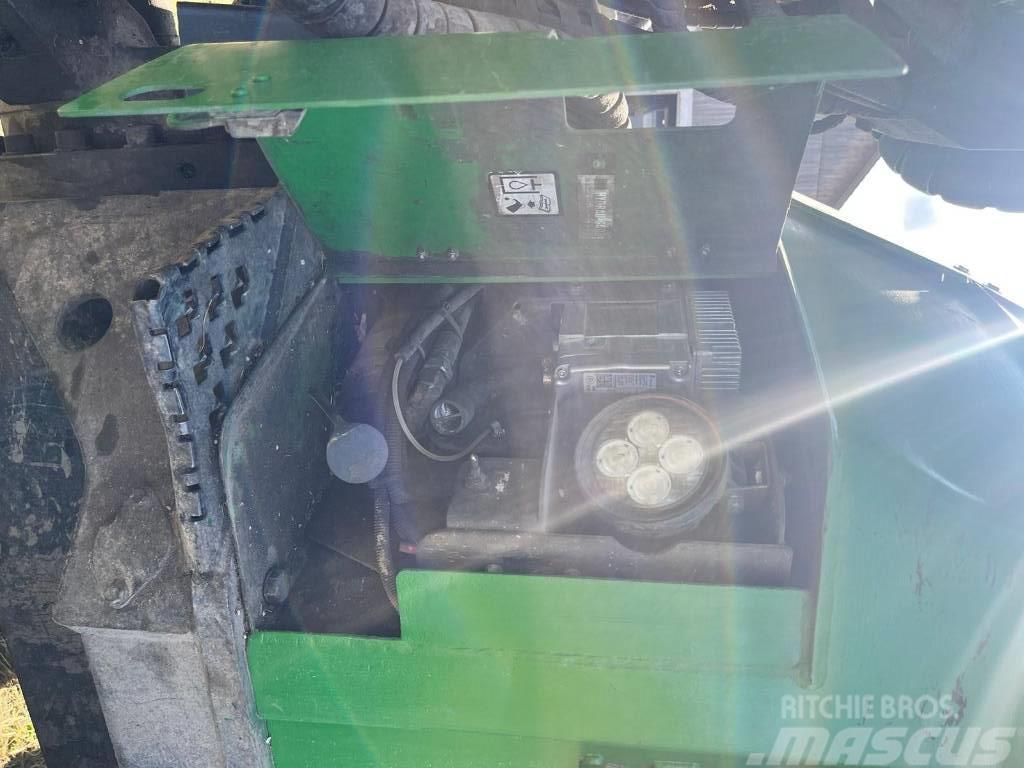 John Deere 1210E Vyvážecí traktory